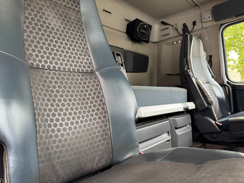 Camión multibasculante, Camión grúa Volvo FH 500 / 8X4 / Palfinger S260Z96 / VDL Hook / NL Truck: foto 19 Camión multibasculante, Camión grúa Volvo FH 500 / 8X4 / Palfinger S260Z96 / VDL Hook / NL Truck: foto 19