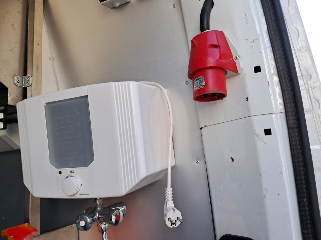 Camión tienda, Furgoneta Nissan NV 400 Food Truck Gilli/Katukeittiö auto: foto 11