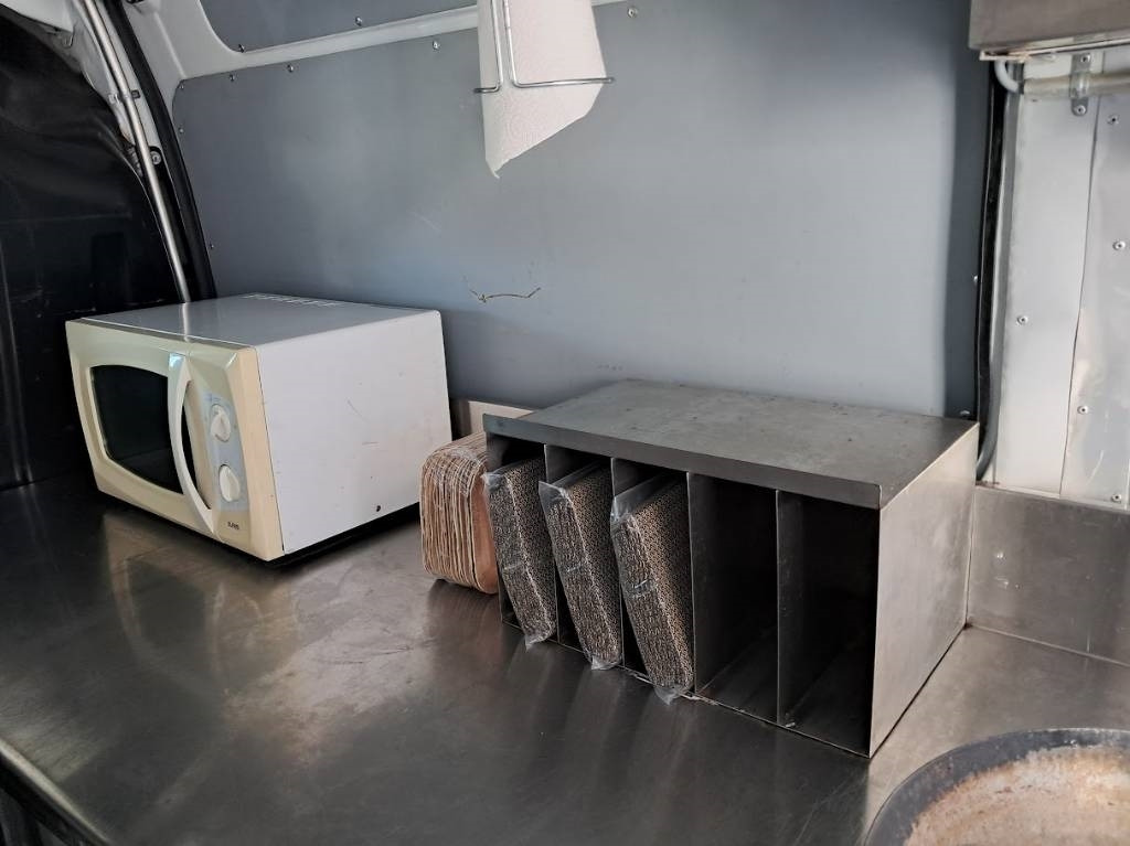 Camión tienda, Furgoneta Nissan NV 400 Food Truck Gilli/Katukeittiö auto: foto 12