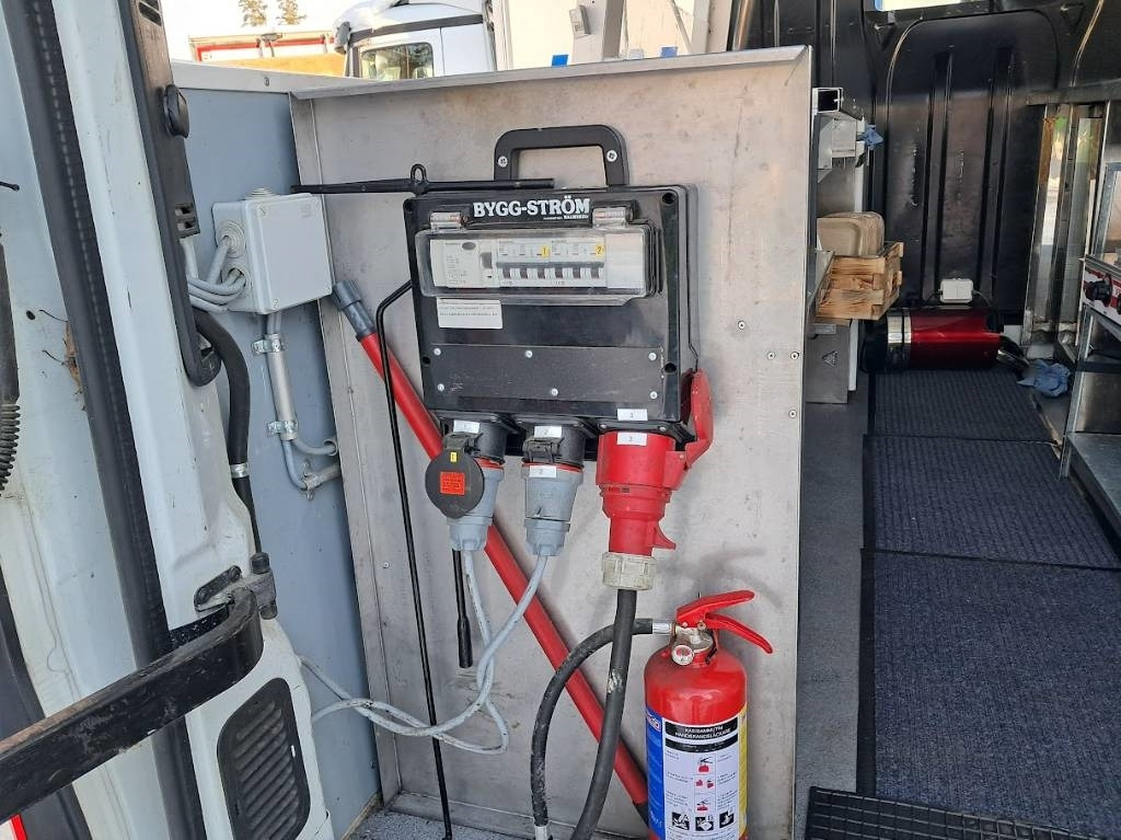 Camión tienda, Furgoneta Nissan NV 400 Food Truck Gilli/Katukeittiö auto: foto 7