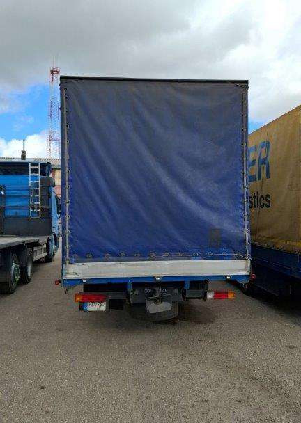 Mercedes-Benz Atego 817 - Camión lona: foto 4 Mercedes-Benz Atego 817 - Camión lona: foto 4