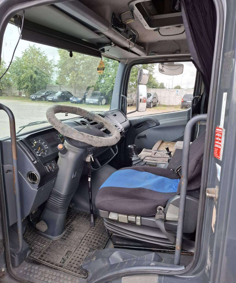 Mercedes-Benz Atego 818 - Camión lona: foto 4 Mercedes-Benz Atego 818 - Camión lona: foto 4