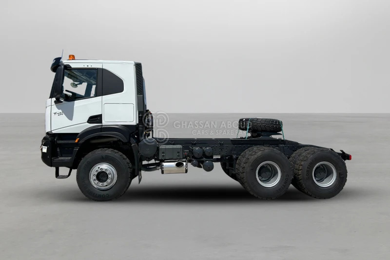 Iveco T-WAY AT720T47WTH 6x6 R20 Tyres Tractor Head - Barcelona Stock - Cabeza tractora: foto 4 Iveco T-WAY AT720T47WTH 6x6 R20 Tyres Tractor Head - Barcelona Stock - Cabeza tractora: foto 4