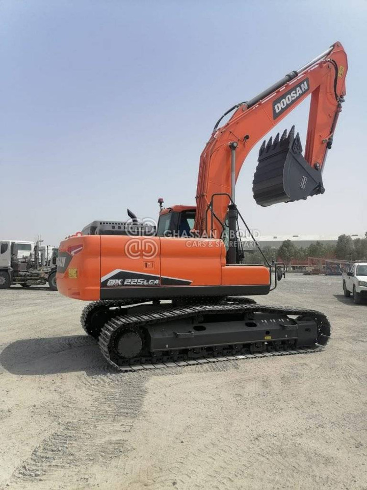 Excavadora de cadenas DOOSAN DX225 LCA – CHAIN EXCAVATOR OPERATING WEIGHT 22 TON APPROX. WITH  BUCKET 1.08 Cu.M BUCKET ( HEAVY DUTY) MY2022: foto 6