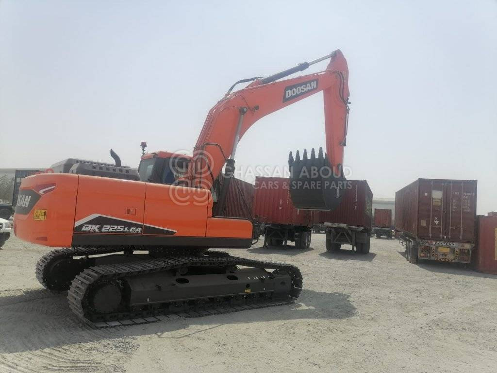 Excavadora de cadenas DOOSAN DX225 LCA – CHAIN EXCAVATOR OPERATING WEIGHT 22 TON APPROX. WITH  BUCKET 1.08 Cu.M BUCKET ( HEAVY DUTY) MY2022: foto 10