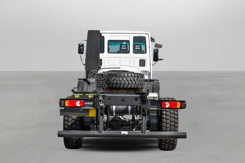 Iveco Euro Cargo ML150 4x4 Chassis - Camión chasis: foto 5 Iveco Euro Cargo ML150 4x4 Chassis - Camión chasis: foto 5