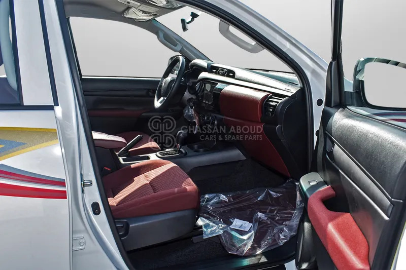 Toyota Hilux 4X4 Double Cabin - Pick-up, Furgoneta combi: foto 5 Toyota Hilux 4X4 Double Cabin - Pick-up, Furgoneta combi: foto 5