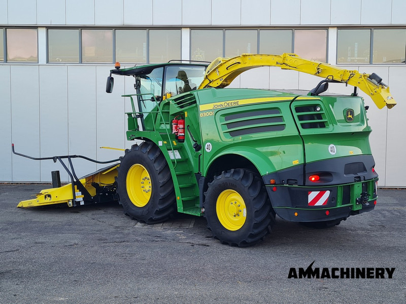 John Deere 8300 pro drive - Cosechadora de forraje: foto 4 John Deere 8300 pro drive - Cosechadora de forraje: foto 4