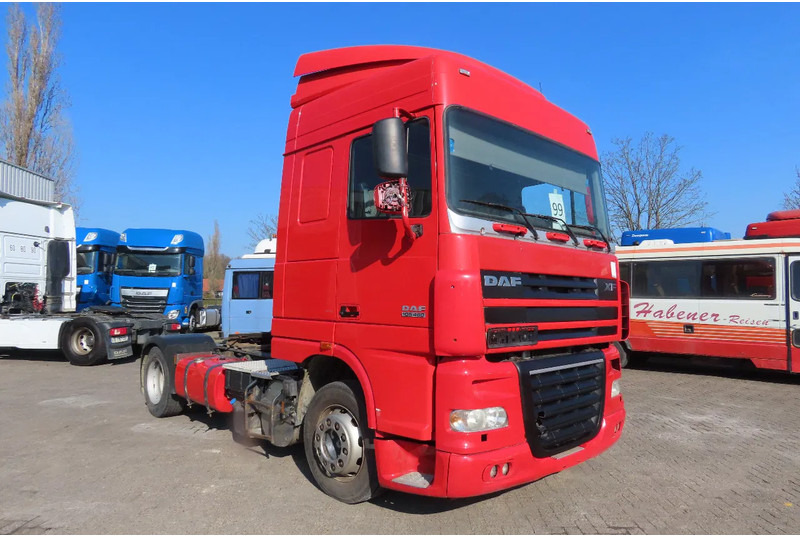 DAF XF 105.460 Euro5 evv, 2 beds, 2 tanks - Cabeza tractora: foto 2 DAF XF 105.460 Euro5 evv, 2 beds, 2 tanks - Cabeza tractora: foto 2