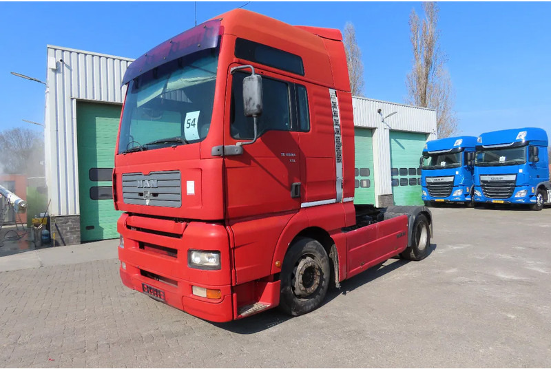 MAN TGA 18.460 Manual injection (euro2), Manual gearbox - Cabeza tractora: foto 3 MAN TGA 18.460 Manual injection (euro2), Manual gearbox - Cabeza tractora: foto 3