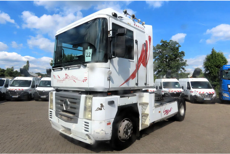 Renault Magnum 440 Mack! Manual gearbox. Royal truck - Cabeza tractora: foto 3 Renault Magnum 440 Mack! Manual gearbox. Royal truck - Cabeza tractora: foto 3