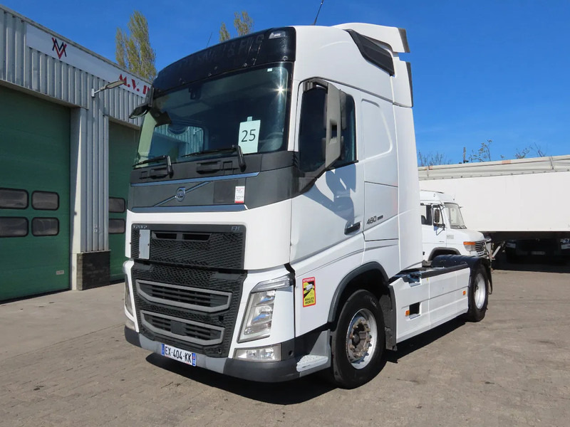 Volvo FH 460 YV2RTY0A3JB867622, FRIGO, 2X FUEL TANK, frigo, EURO6 - Cabeza tractora: foto 2 Volvo FH 460 YV2RTY0A3JB867622, FRIGO, 2X FUEL TANK, frigo, EURO6 - Cabeza tractora: foto 2