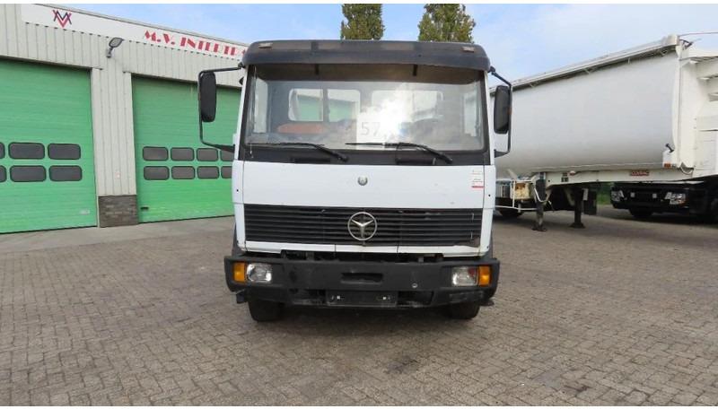 Mercedes-Benz 1514 Manual diesel pomp. Very clean - Camión con equipo de cable: foto 4 Mercedes-Benz 1514 Manual diesel pomp. Very clean - Camión con equipo de cable: foto 4