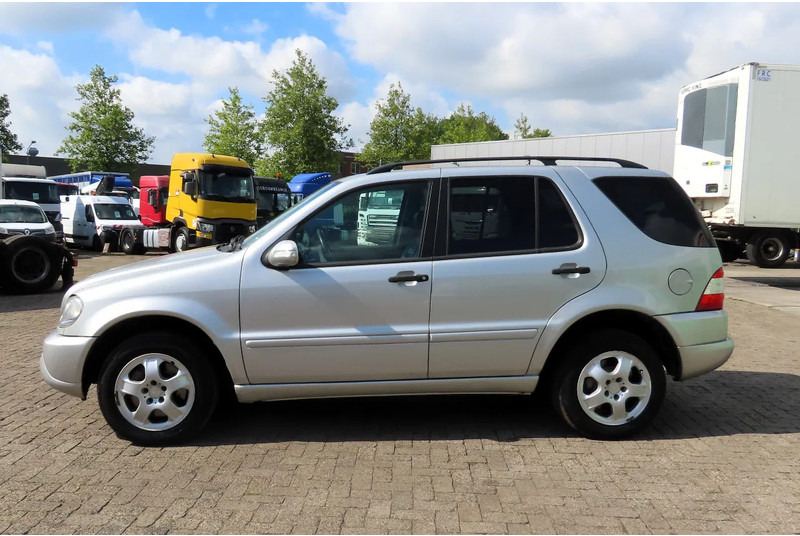 Mercedes-Benz M-Klasse ML ML 270. for export, 5 seats, real leather, Climate - SUV/ Todoterreno: foto 5 Mercedes-Benz M-Klasse ML ML 270. for export, 5 seats, real leather, Climate - SUV/ Todoterreno: foto 5