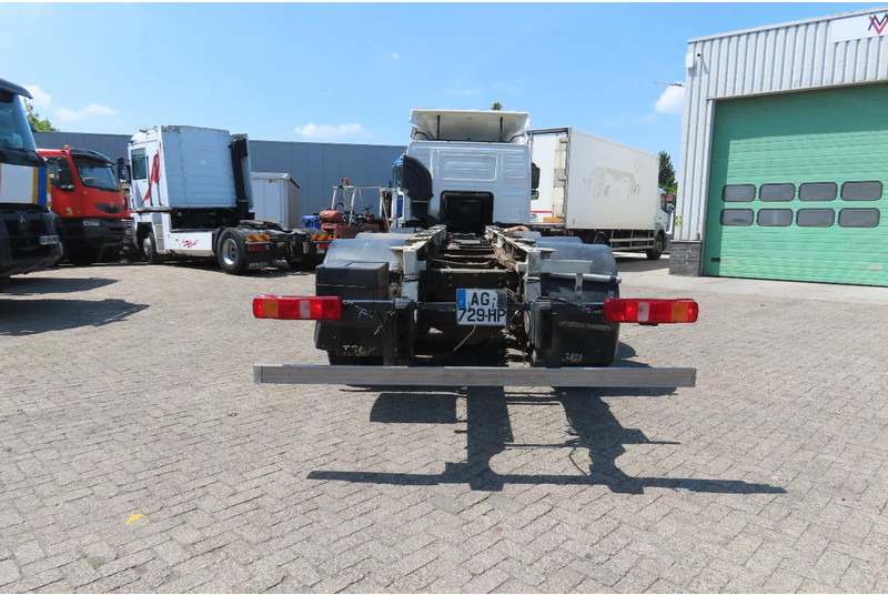 Volvo FM 380 8x4 FULL SPRING. 100% condition! - Camión chasis: foto 5 Volvo FM 380 8x4 FULL SPRING. 100% condition! - Camión chasis: foto 5