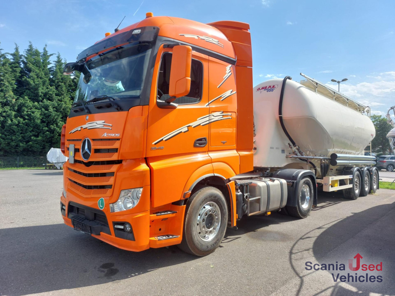 MERCEDES-BENZ Actros 1845 LS 4X2 SILOZUG komplett (2017+2016) - Cabeza tractora: foto 1 MERCEDES-BENZ Actros 1845 LS 4X2 SILOZUG komplett (2017+2016) - Cabeza tractora: foto 1
