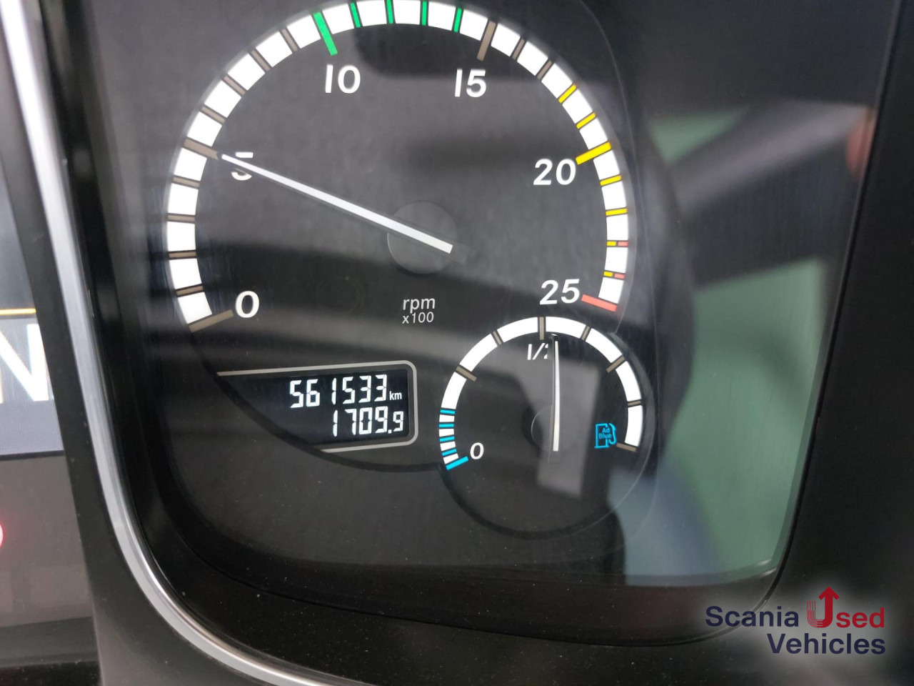 MERCEDES-BENZ Actros 1845 LS 4X2 SILOZUG komplett (2017+2016) - Cabeza tractora: foto 3 MERCEDES-BENZ Actros 1845 LS 4X2 SILOZUG komplett (2017+2016) - Cabeza tractora: foto 3