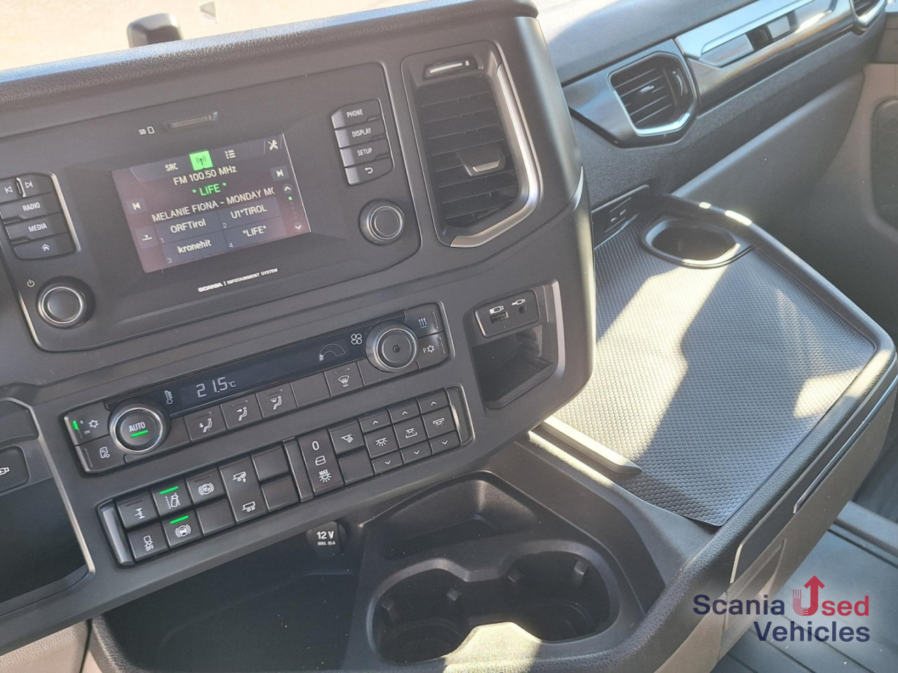 SCANIA R 450 A4x2EB Lowliner Smart 2 !! - Cabeza tractora: foto 5 SCANIA R 450 A4x2EB Lowliner Smart 2 !! - Cabeza tractora: foto 5