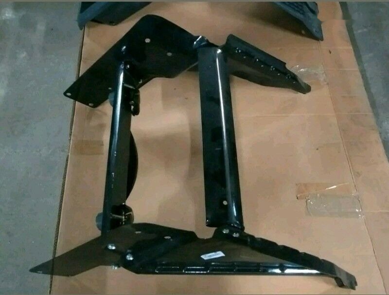 Scania BATTERY COVER REPAIR KIT: STEPS, SIDE BRACKETS Scania R, CR/CP - Acumulador para Camión: foto 5 Scania BATTERY COVER REPAIR KIT: STEPS, SIDE BRACKETS Scania R, CR/CP - Acumulador para Camión: foto 5