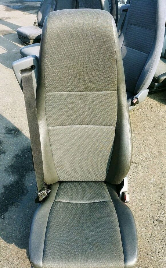 Scania DRIVERS RIGHT SIDE WITH BELT AND LIFT - Asiento para Camión: foto 1 Scania DRIVERS RIGHT SIDE WITH BELT AND LIFT - Asiento para Camión: foto 1