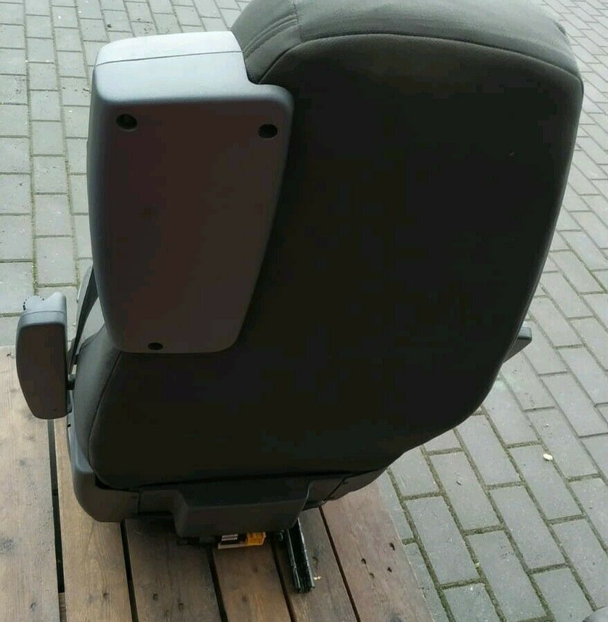 Scania PNEUMATIC , AIR , "PILOT " WITH LEFT ARMREST - Asiento para Camión: foto 3 Scania PNEUMATIC , AIR , "PILOT " WITH LEFT ARMREST - Asiento para Camión: foto 3