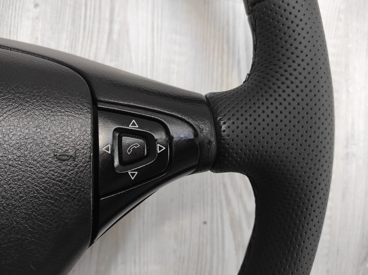 Scania R - Volante para Camión: foto 4 Scania R - Volante para Camión: foto 4