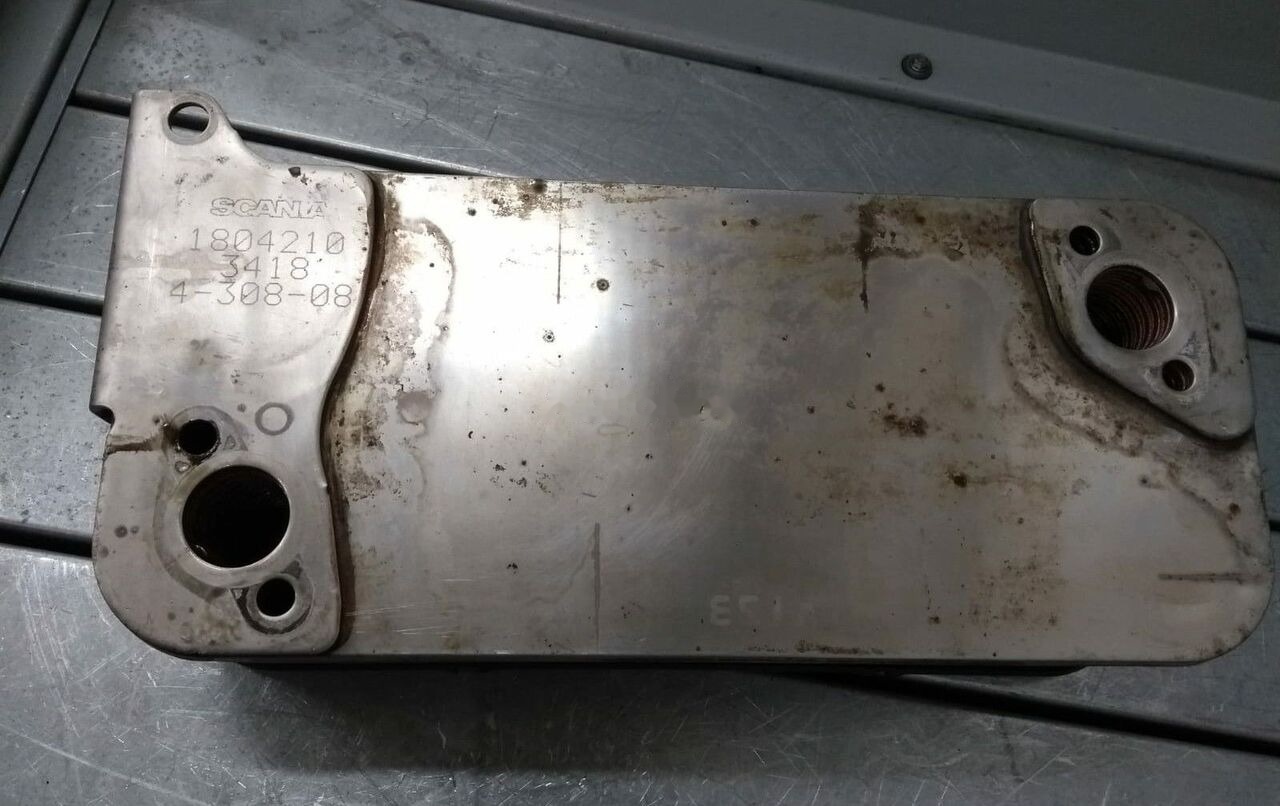 Scania RETARDER , OLD AND NEW TYPE 1804210, 2155059 - Enfriador de aceite para Camión: foto 4 Scania RETARDER , OLD AND NEW TYPE 1804210, 2155059 - Enfriador de aceite para Camión: foto 4