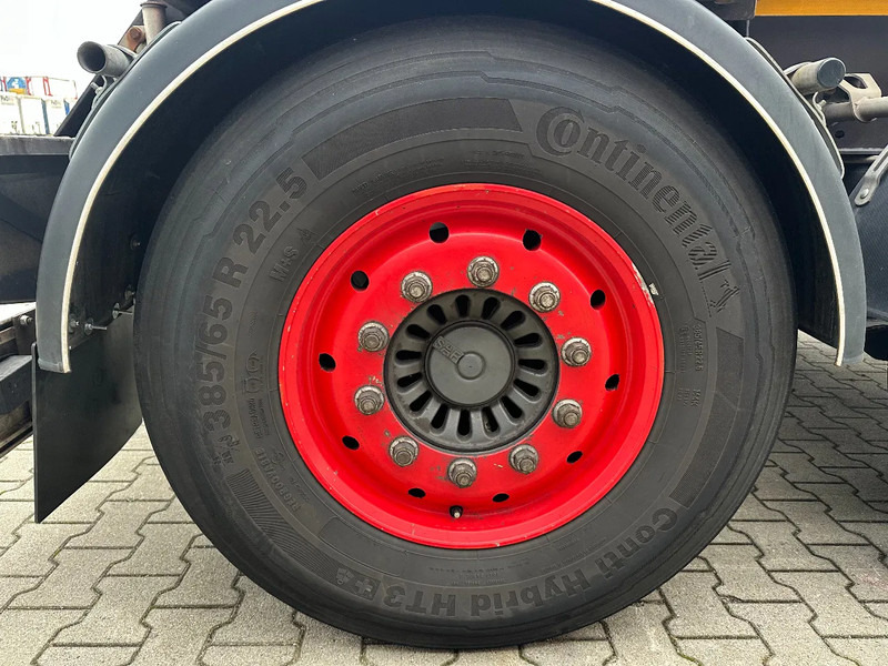 Semirremolque portacontenedore/ Intercambiable Burg 20FT ADR (EX/II, EX/III, FL, AT) Chassis, Empty weight : 3.690kg, SAF INTRADISC, 2x Liftaxle, NL-chassis, APK/ADR: 06-2025: foto 12