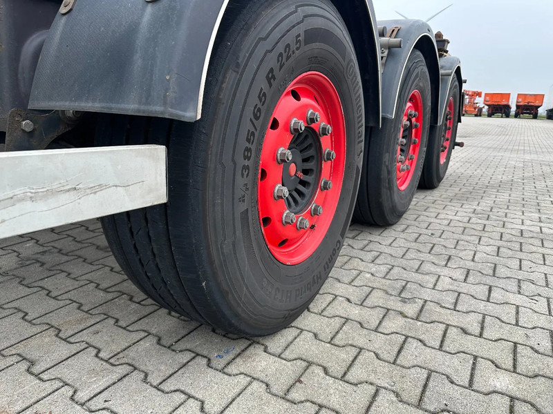 Semirremolque portacontenedore/ Intercambiable Burg 20FT ADR (EX/II, EX/III, FL, AT) Chassis, Empty weight : 3.690kg, SAF INTRADISC, 2x Liftaxle, NL-chassis, APK/ADR: 06-2025: foto 15