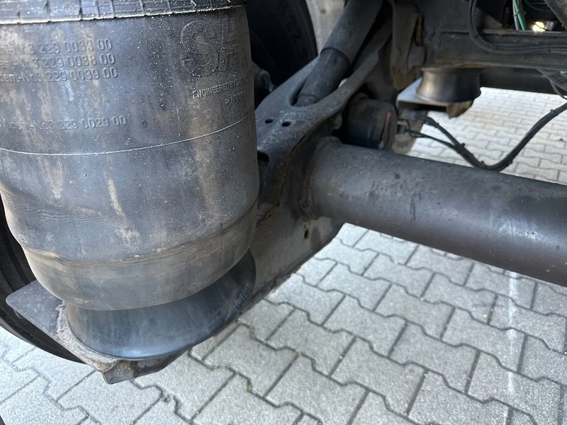 Semirremolque portacontenedore/ Intercambiable Burg 20FT ADR (EX/II, EX/III, FL, AT), Leergewicht: 3.690kg, SAF INTRADISC, 2x liftaxle, ALCOA, NL-Chassis, APK/ADR: 08-2025: foto 16