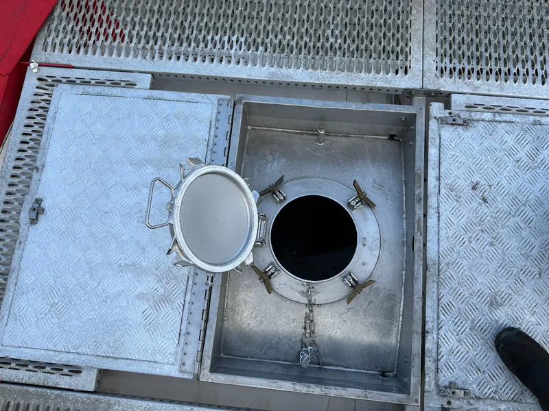 Tanque de almacenamiento para transporte de combustible SINGAMAS 20FT ISO, 26.000L/1-COMP/3 BAFFELS/3 manholes, ADR inspectio valid till: 07/2025: foto 16
