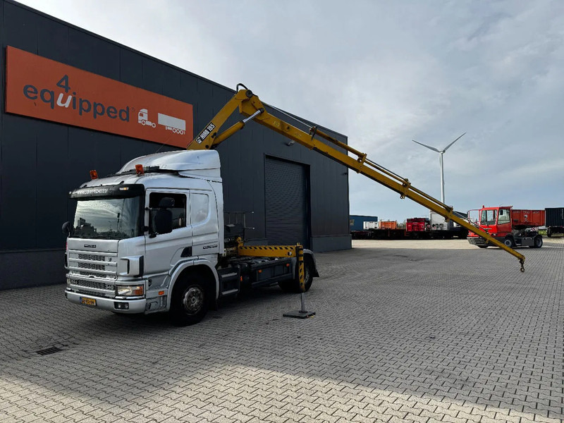 Scania P114-340 + HIAB 19-5 crane + remote / Euro-3 / 3 pedals / NL-truck / APK: 12-2025 - Camión grúa: foto 1 Scania P114-340 + HIAB 19-5 crane + remote / Euro-3 / 3 pedals / NL-truck / APK: 12-2025 - Camión grúa: foto 1