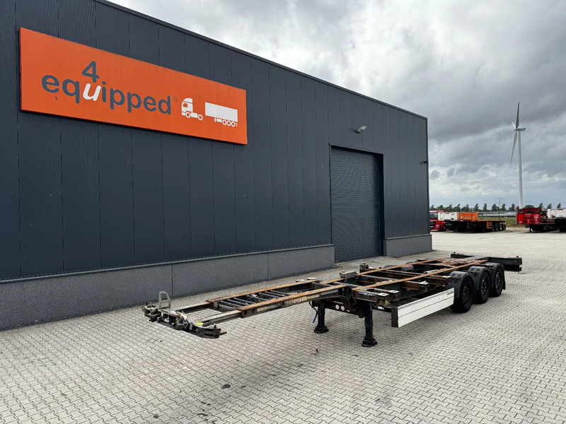 Schmitz Cargobull GOTHA 45FT HC, Scheibebremsen, vorne + hinten + Stoßstange ausziehbar, NL-Chassis, Liftachse - Semirremolque portacontenedore/ Intercambiable: foto 1 Schmitz Cargobull GOTHA 45FT HC, Scheibebremsen, vorne + hinten + Stoßstange ausziehbar, NL-Chassis, Liftachse - Semirremolque portacontenedore/ Intercambiable: foto 1