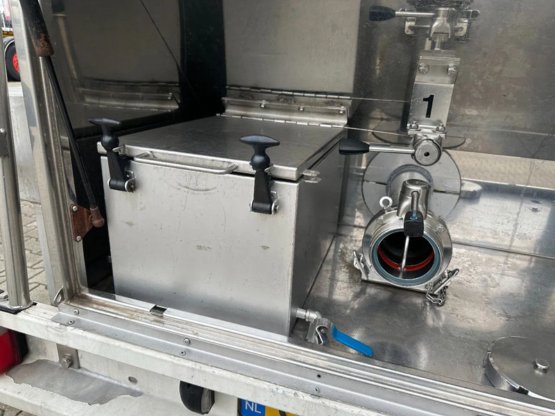 Semirremolque cisterna para transporte de alimentos Van Hool FOOD / RVS chassis / empty weight: 5.860kg / 29.500L / 1-comp.+ 1 baffel / discbrakes / NL / APK: 05/2026: foto 8