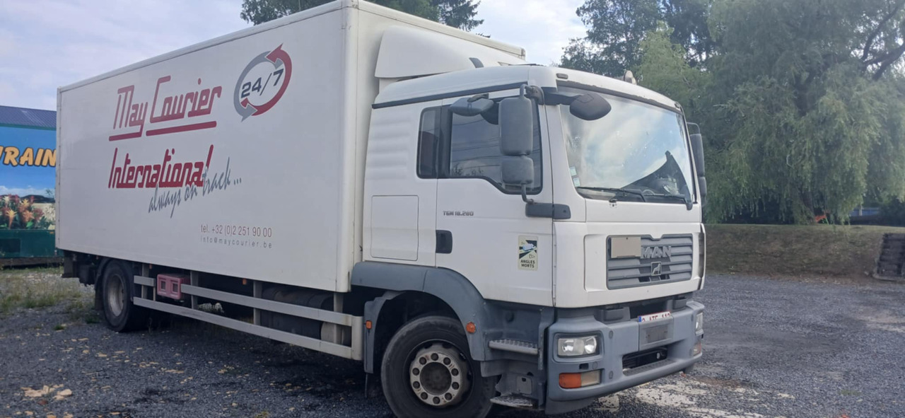 MAN TGM 18.280 4x2 BL - Camión caja cerrada: foto 1 MAN TGM 18.280 4x2 BL - Camión caja cerrada: foto 1