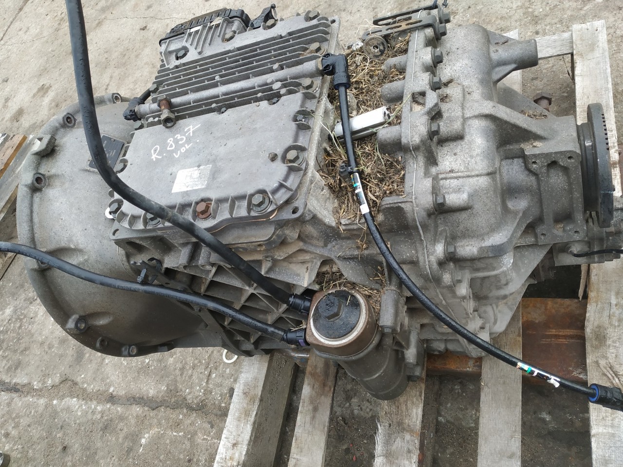 VOLVO FH4 - Caja de cambios para Camión: foto 2 VOLVO FH4 - Caja de cambios para Camión: foto 2