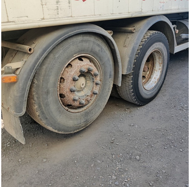 Camión volquete Scania 94-D: foto 8
