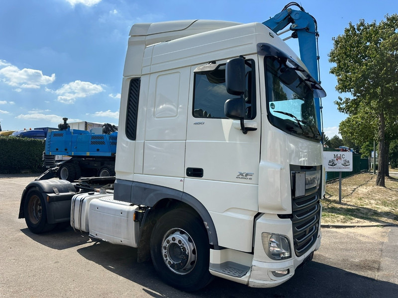DAF XF 460 RETARDER + PTO HYDR - MX 13L - 460HP - SPACECAB - A/C - FRIGO - SPOILERS - EURO 6 - BE TRUCK - Cabeza tractora: foto 1 DAF XF 460 RETARDER + PTO HYDR - MX 13L - 460HP - SPACECAB - A/C - FRIGO - SPOILERS - EURO 6 - BE TRUCK - Cabeza tractora: foto 1