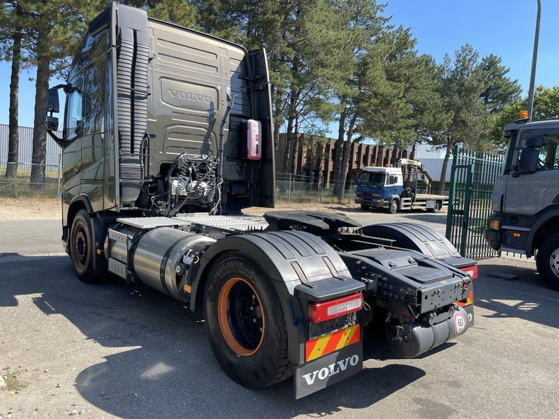 Volvo FH 460 LNG GAS ADR - ACC + Dynamic Steering - I-park Cool - Lane Keeping Support - collision warning - leather - ... BE Truck - Cabeza tractora: foto 4 Volvo FH 460 LNG GAS ADR - ACC + Dynamic Steering - I-park Cool - Lane Keeping Support - collision warning - leather - ... BE Truck - Cabeza tractora: foto 4