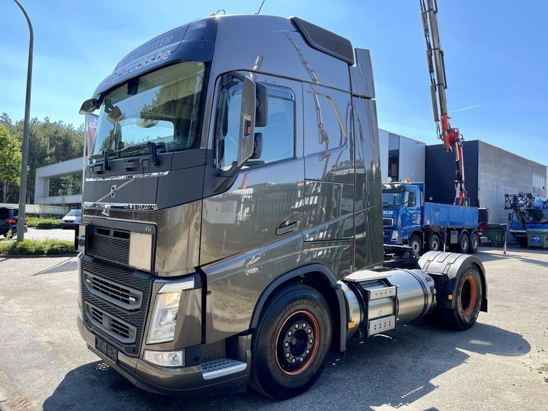 Volvo FH 460 LNG GAS ADR - ACC + Dynamic Steering - I-park Cool - Lane Keeping Support - collision warning - leather - ... BE Truck - Cabeza tractora: foto 3 Volvo FH 460 LNG GAS ADR - ACC + Dynamic Steering - I-park Cool - Lane Keeping Support - collision warning - leather - ... BE Truck - Cabeza tractora: foto 3