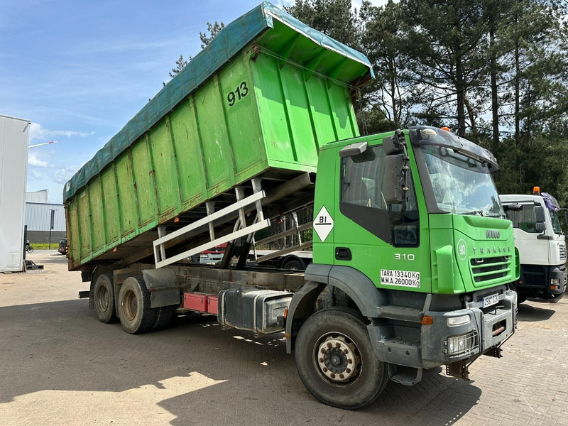 Iveco TRAKKER 310 6x4 STEEL TIPPER / KIPPER - MANUAL ZF - BIG AXLES / HUB REDUCTION - STEEL SPRING - Camión volquete: foto 4 Iveco TRAKKER 310 6x4 STEEL TIPPER / KIPPER - MANUAL ZF - BIG AXLES / HUB REDUCTION - STEEL SPRING - Camión volquete: foto 4