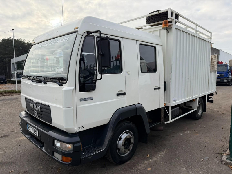 MAN 10.225 LC CLOSED BOX / KOFFER - DOKA - MANUAL GEARBOX - *344.000km* - STEEL SPRING / BLATT / LAMES - BE TRUCK - Camión caja cerrada: foto 3 MAN 10.225 LC CLOSED BOX / KOFFER - DOKA - MANUAL GEARBOX - *344.000km* - STEEL SPRING / BLATT / LAMES - BE TRUCK - Camión caja cerrada: foto 3