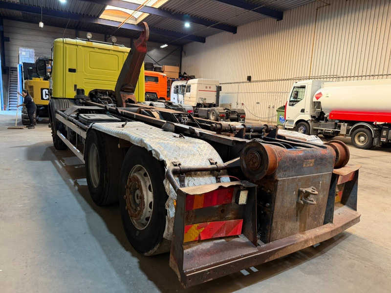 Scania 94G-260 6x2 HOOKLIFT - MANUAL - BE TRUCK - Camión multibasculante: foto 5 Scania 94G-260 6x2 HOOKLIFT - MANUAL - BE TRUCK - Camión multibasculante: foto 5