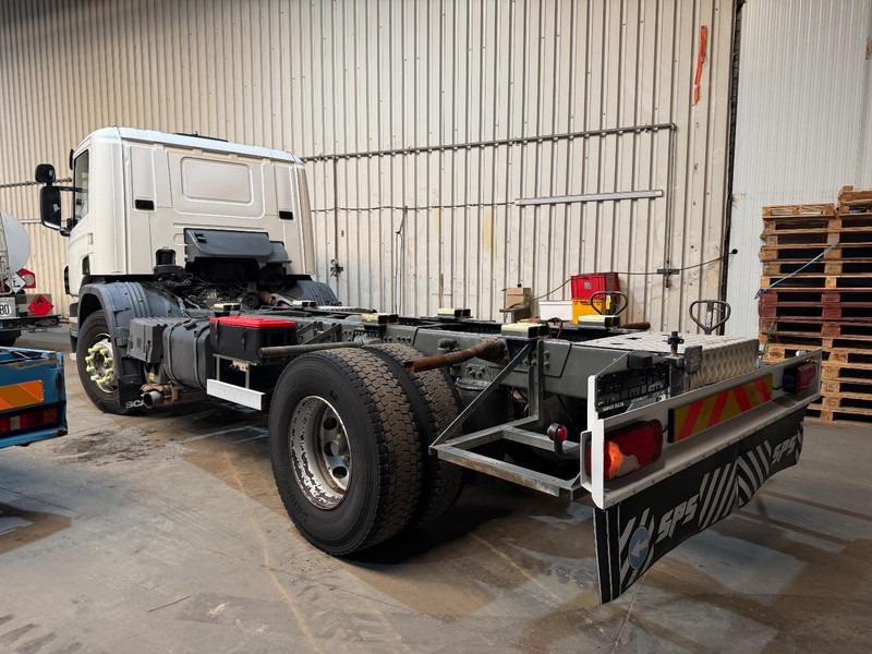 Scania P310 4x2 CHASSIS - ADR (ex tanker) - *322.000km* - AIR SUSPENSION - MANUAL - BE TRUCK - Camión chasis: foto 3 Scania P310 4x2 CHASSIS - ADR (ex tanker) - *322.000km* - AIR SUSPENSION - MANUAL - BE TRUCK - Camión chasis: foto 3