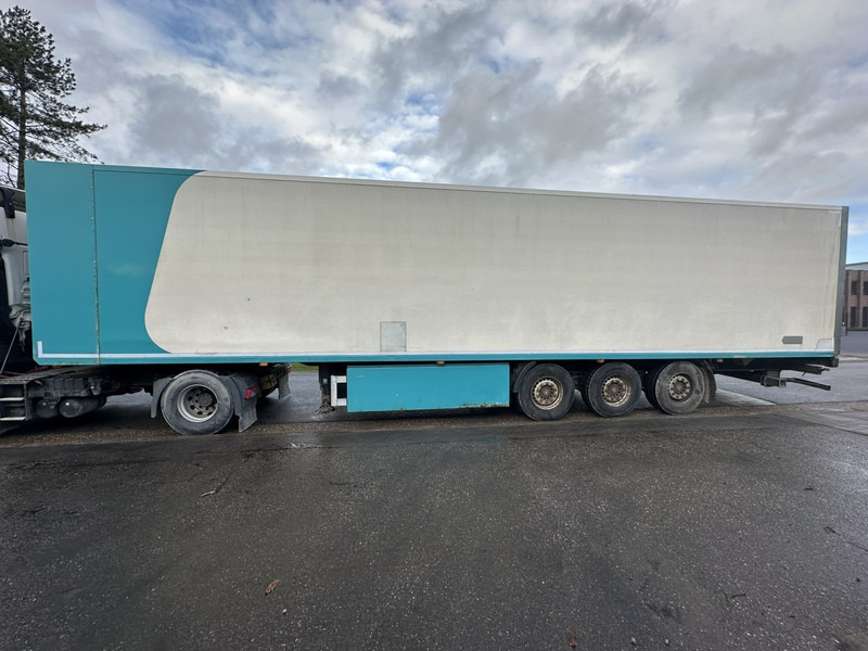 TURBO'S HOET 3-AXLES SAF + THERMOKING SLXe 200 + TAILLIFT - TUV 05/2025 - DISC BRAKES - AIR SUSPENSION - Semirremolque frigorífico: foto 2 TURBO'S HOET 3-AXLES SAF + THERMOKING SLXe 200 + TAILLIFT - TUV 05/2025 - DISC BRAKES - AIR SUSPENSION - Semirremolque frigorífico: foto 2
