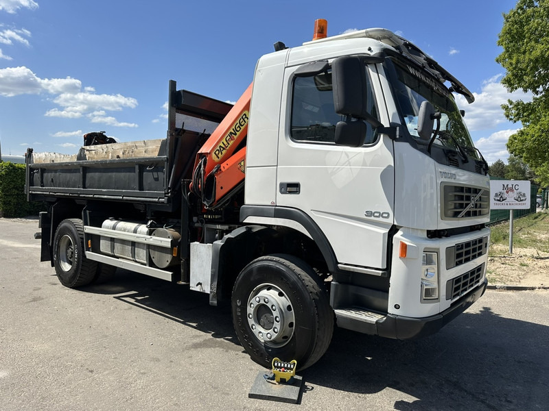 Volvo FM 300 4x4 TIPPER + CRANE PALFINGER PK 12000 - *339.000km* - MANUAL - STEEL SPRING / BIG AXLES - EURO 3 - TÜV 15/10/2025 - Camión volquete, Camión grúa: foto 2 Volvo FM 300 4x4 TIPPER + CRANE PALFINGER PK 12000 - *339.000km* - MANUAL - STEEL SPRING / BIG AXLES - EURO 3 - TÜV 15/10/2025 - Camión volquete, Camión grúa: foto 2