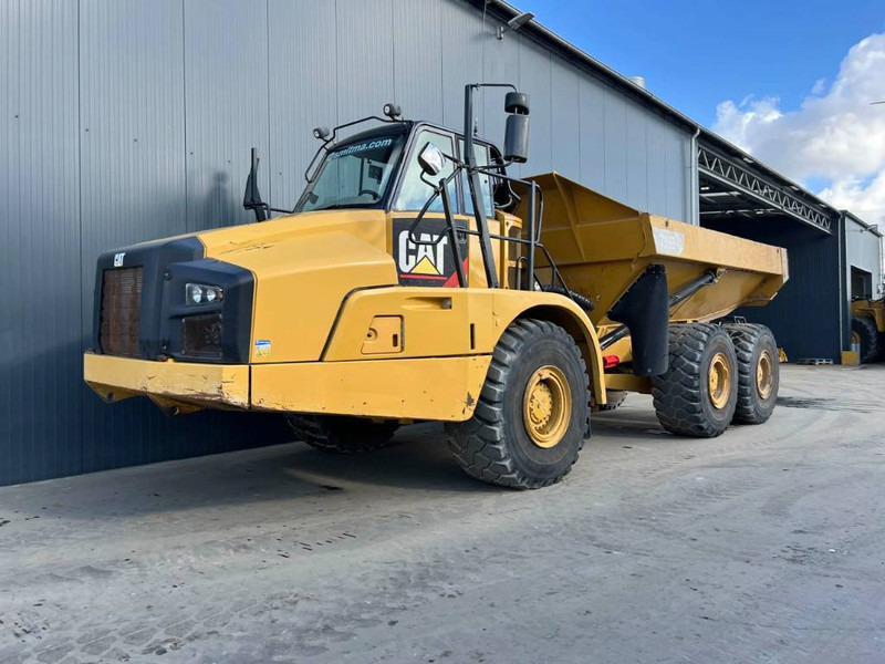 Cat 735 | 735B - Dúmper articulado: foto 1 Cat 735 | 735B - Dúmper articulado: foto 1