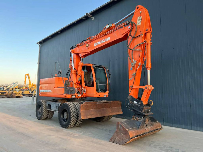 Doosan DX170W - Excavadora de ruedas: foto 2 Doosan DX170W - Excavadora de ruedas: foto 2
