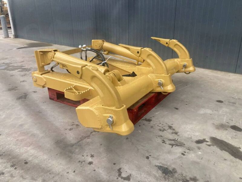 Cat D5M Ripper - Implemento para Maquinaria de construcción: foto 1 Cat D5M Ripper - Implemento para Maquinaria de construcción: foto 1