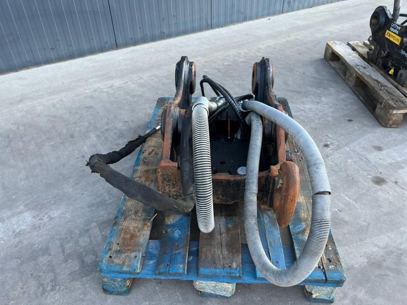 OilQuick OQ65 - M314F / M316F / M318F - Acoplamiento rápido para Maquinaria de construcción: foto 2 OilQuick OQ65 - M314F / M316F / M318F - Acoplamiento rápido para Maquinaria de construcción: foto 2